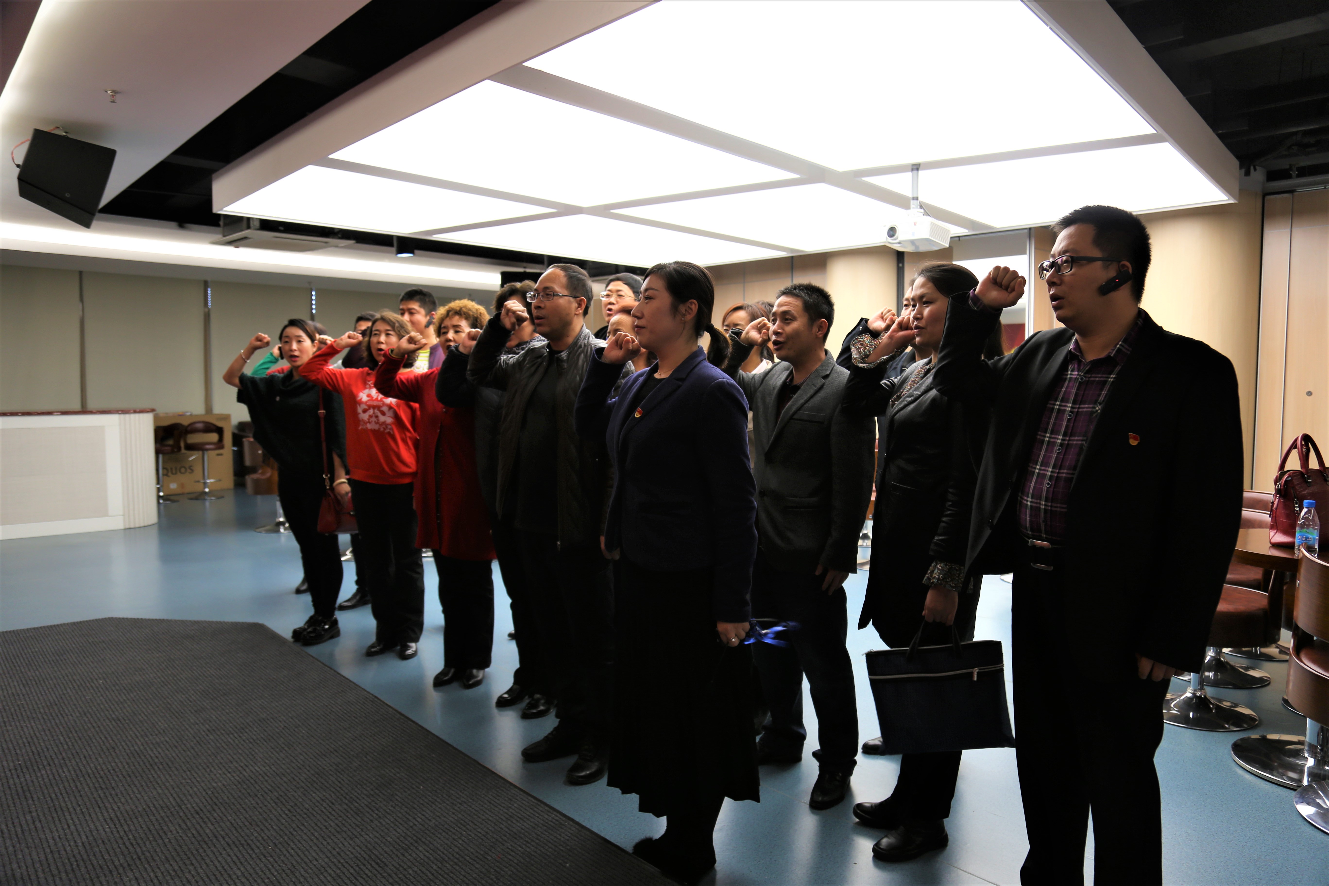 微信图片_20171117153912.jpg 微信图片_20171117153912.jpg